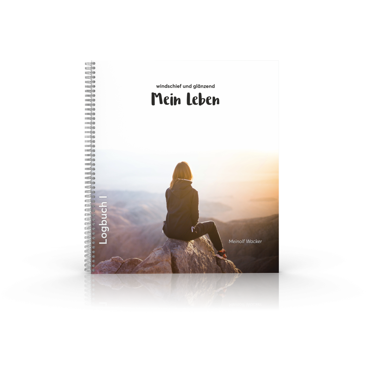 Logbuch 01 Cover: Mädchen sitzt auf Bergspitze